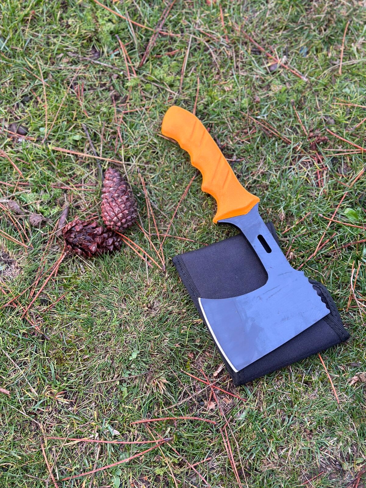 IMG_0362 Kamp Baltası - Kataforez Kaplama Plastik Kabza Kamp & Av Bıçağı(9002) - Görsel 2