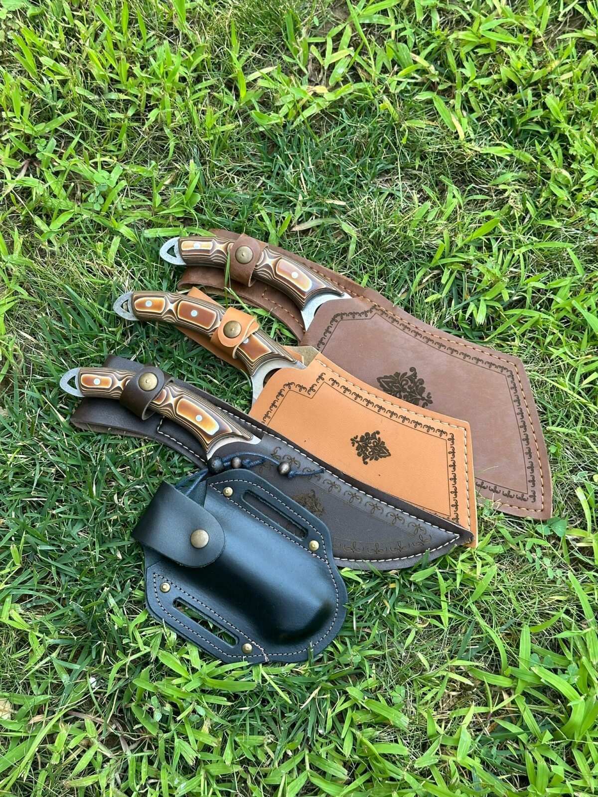 WhatsApp Image 2024-08-18 at 14.26.08 Verzalit Kabza Almazan Şef Bıçağı – Verzalit Kabza Satır Model Şef Bıçağı – Verzalit Kabza Şef Bıçağı - Sırttan Kilitli Yaylı Çakı - Görsel 3