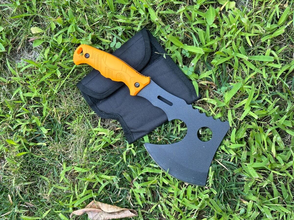 Karbon Çelik Plastik Kabza Kamp Baltası (S) - Görsel 1